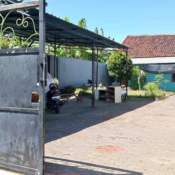 2-bedroom house in Kabat, Jawa Timur — photo 1