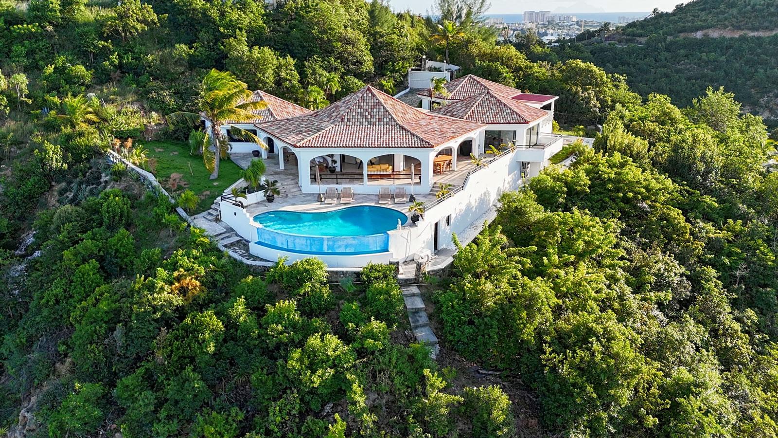 4 Bedroom Luxury Villa for Sale in Terres Basses, St Martin — photo 2