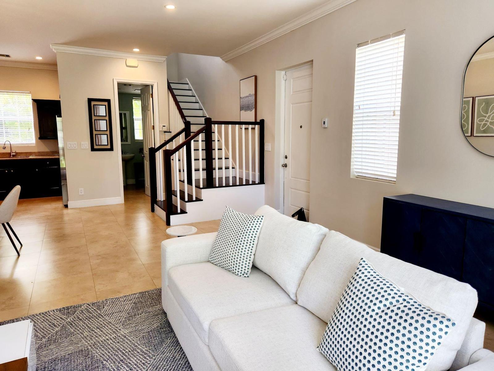 BALMORAL TOWNHOUSE — photo 4