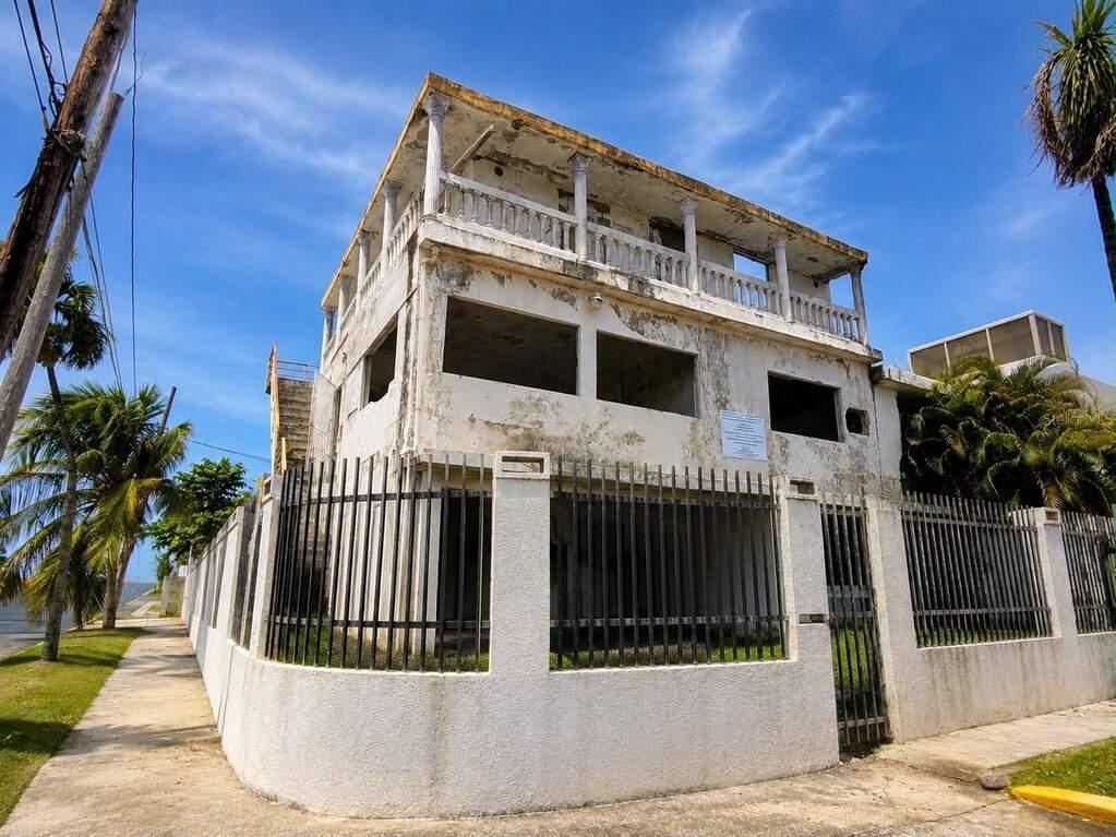 5 Bedroom Single Family Home in San Juan, PR — photo 2
