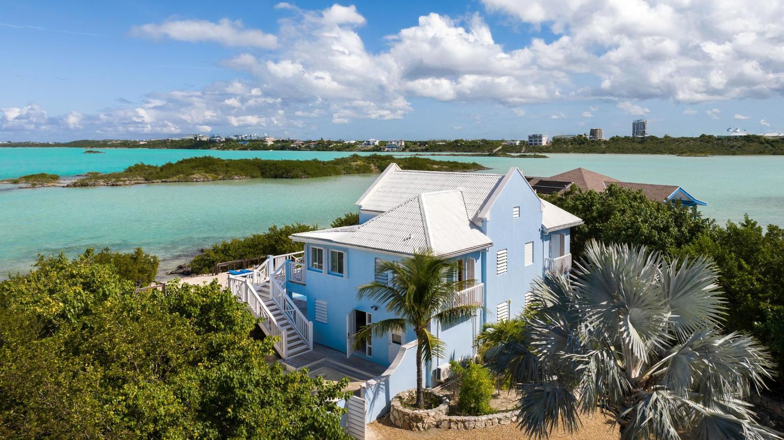 4-bedroom villa in Chalk Sound, Turks and Caicos Islands — photo 5
