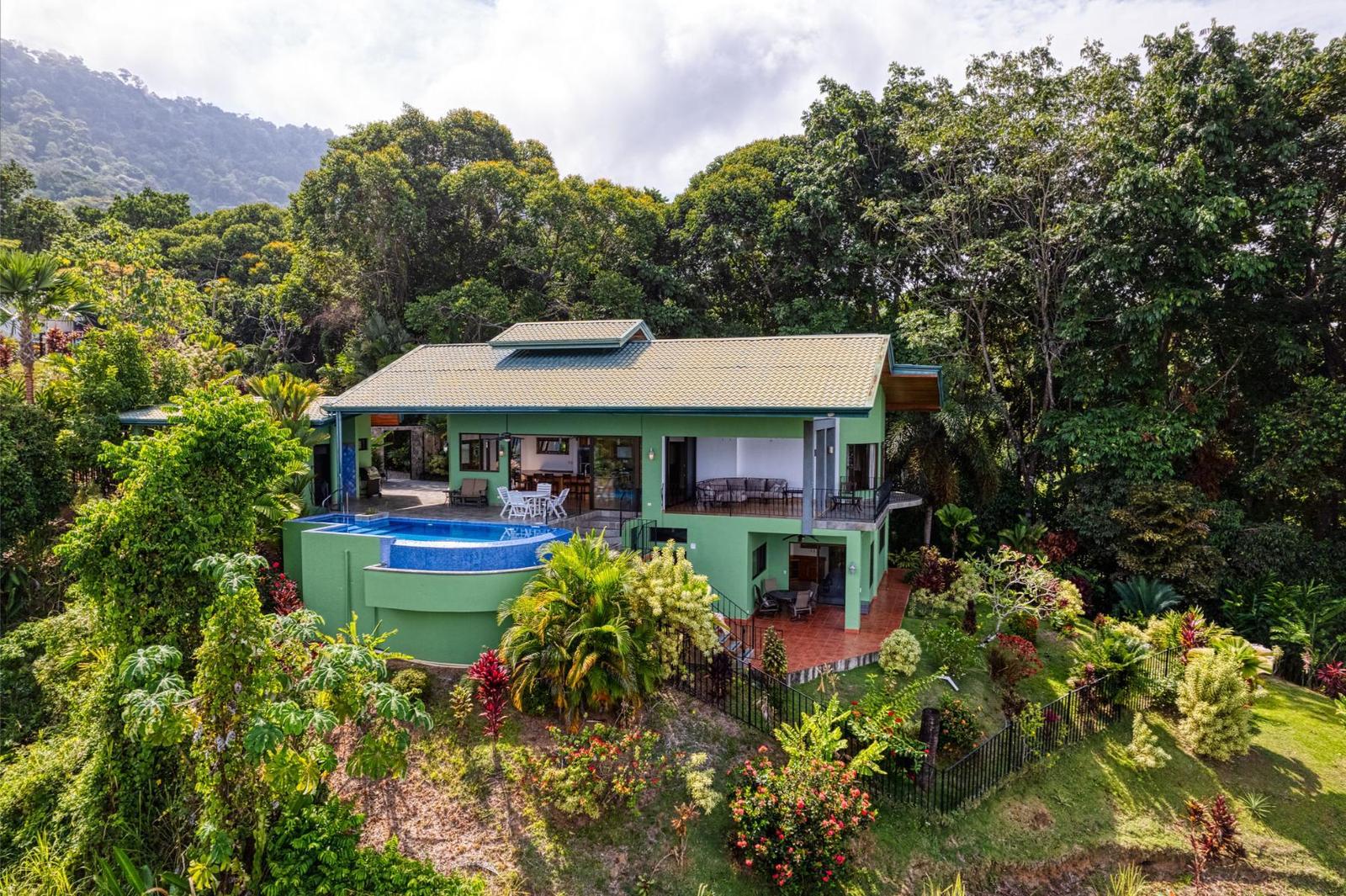 4 Bedroom Home for Sale in Escaleras, Dominical — photo 2