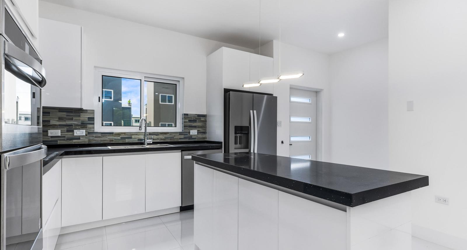 Brand New Yarl 2 Bed Phase 3 in the Cayman Islands — photo 1