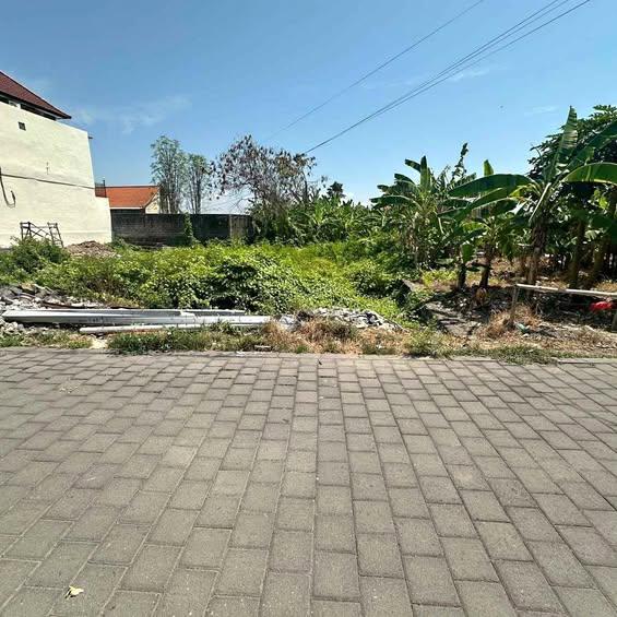 Studio house in Denpasar — photo 1