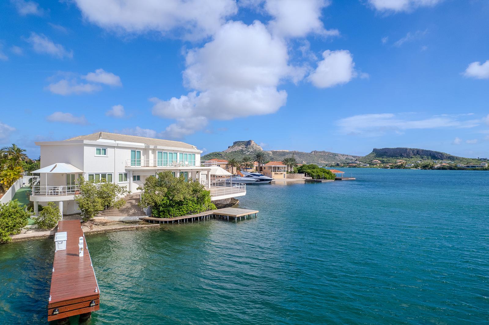 4 Bedroom Luxury Waterfront Villa for Sale, Jan Sofat 1D, Curacao — photo 2