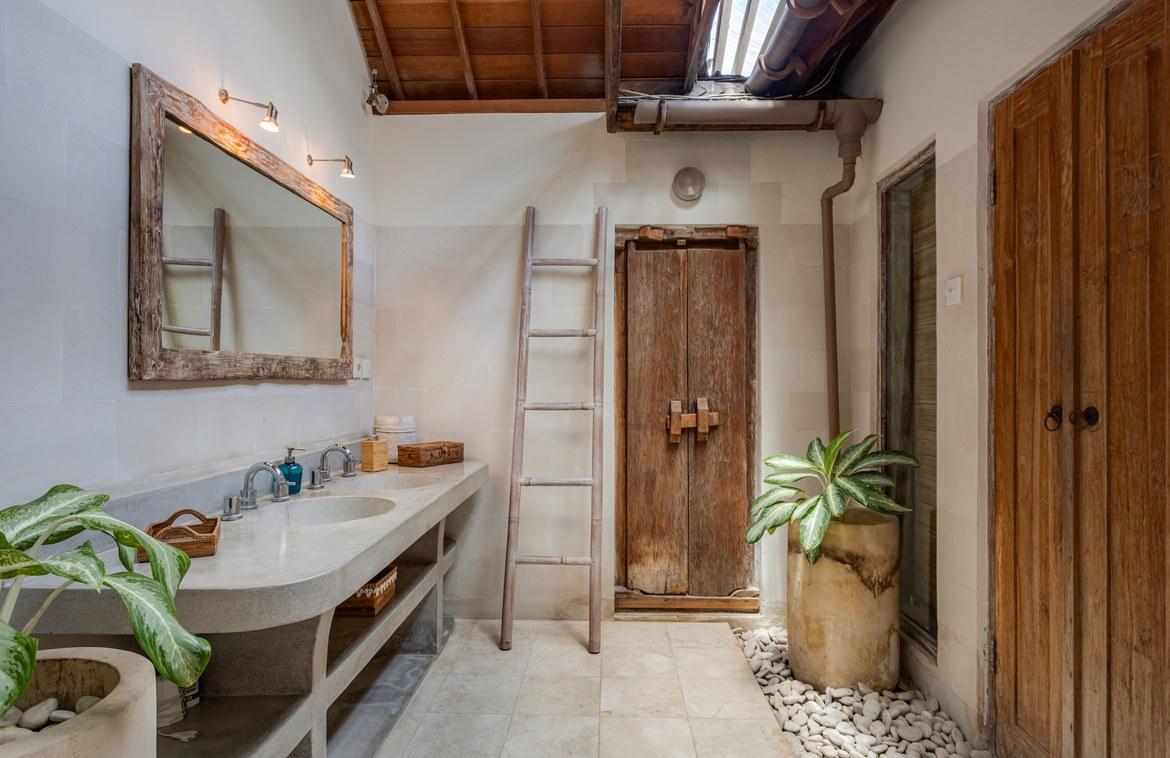 Refined 3-Bedroom Leasehold Villa with Pondok Wisata in Seminyak — photo 5