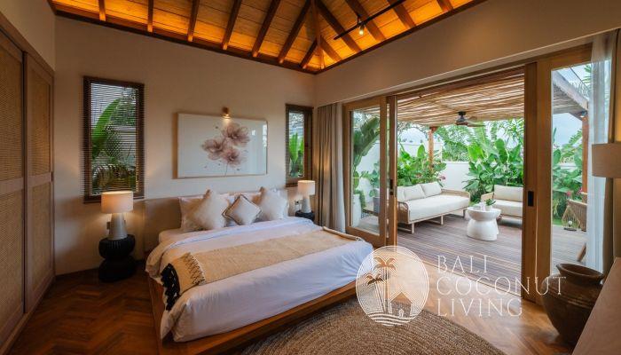 FOR SALE 2BR WOODEN SPLENDOR VILLA IN CANGGU AREA — photo 1