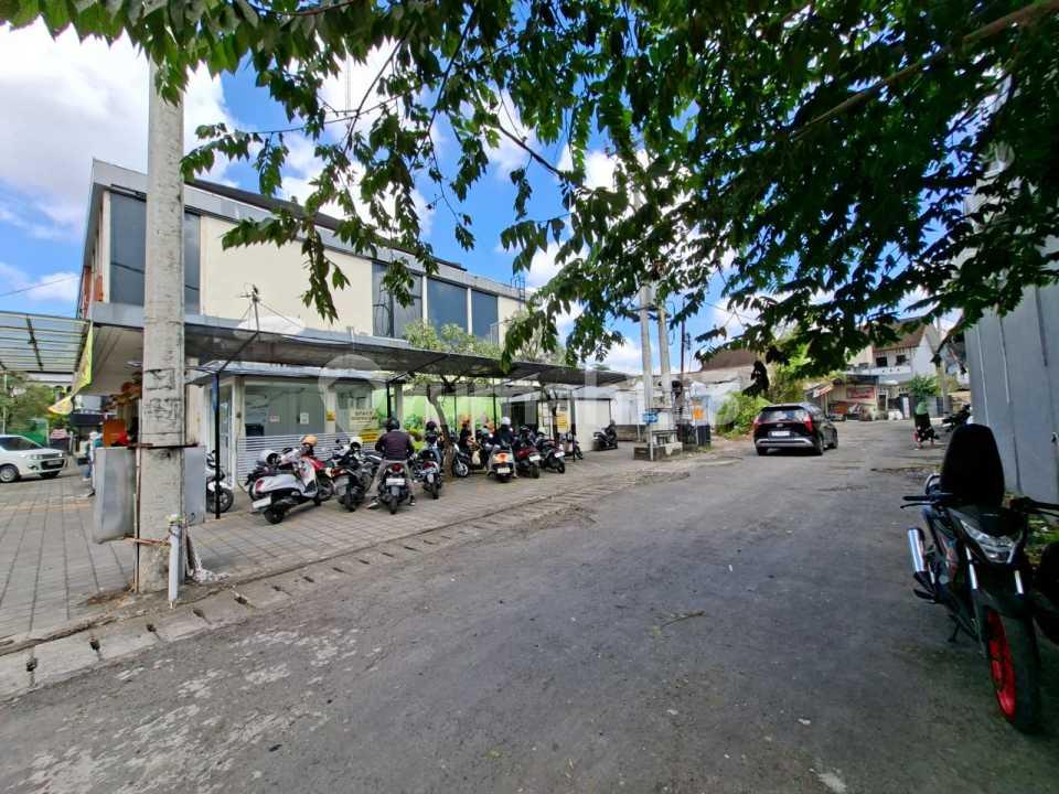 Land for Sale, Freehold Title, East Facing on Cokroaminoto, 6-Meter Road Access — photo 3