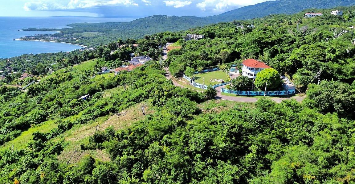 4 Bedroom House for Sale, Whitehouse, Westmoreland, Jamaica — photo 2