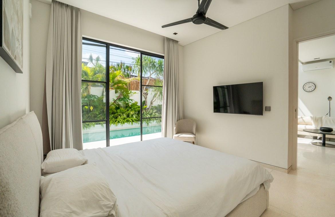 Sleek Modern Living with Serene Poolside near Bumbak in Kerobokan, Bali, Indonesia. — photo 3