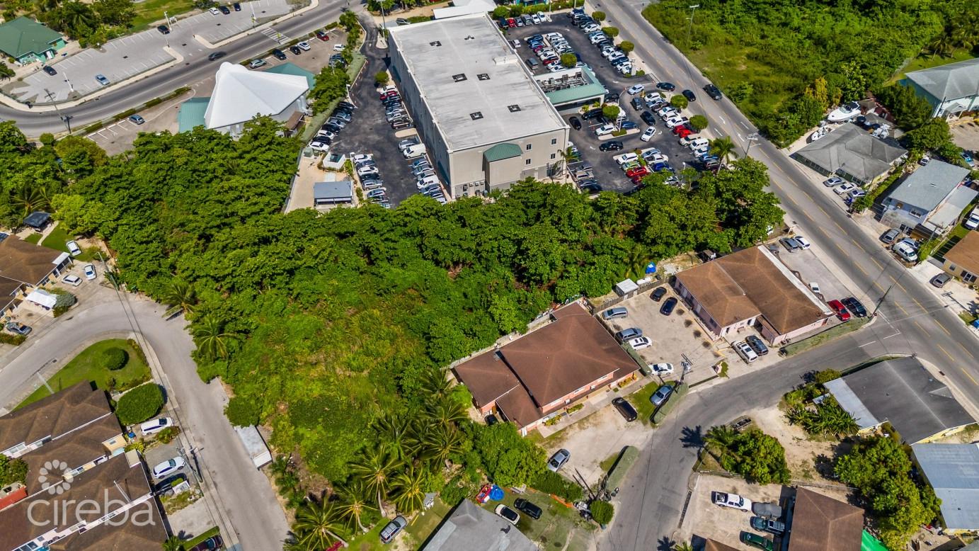 George Town Self Contained Parking Lot — photo 1