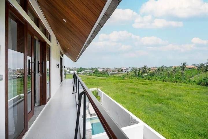 3-bedroom villa in Pererenan with pool — photo 4