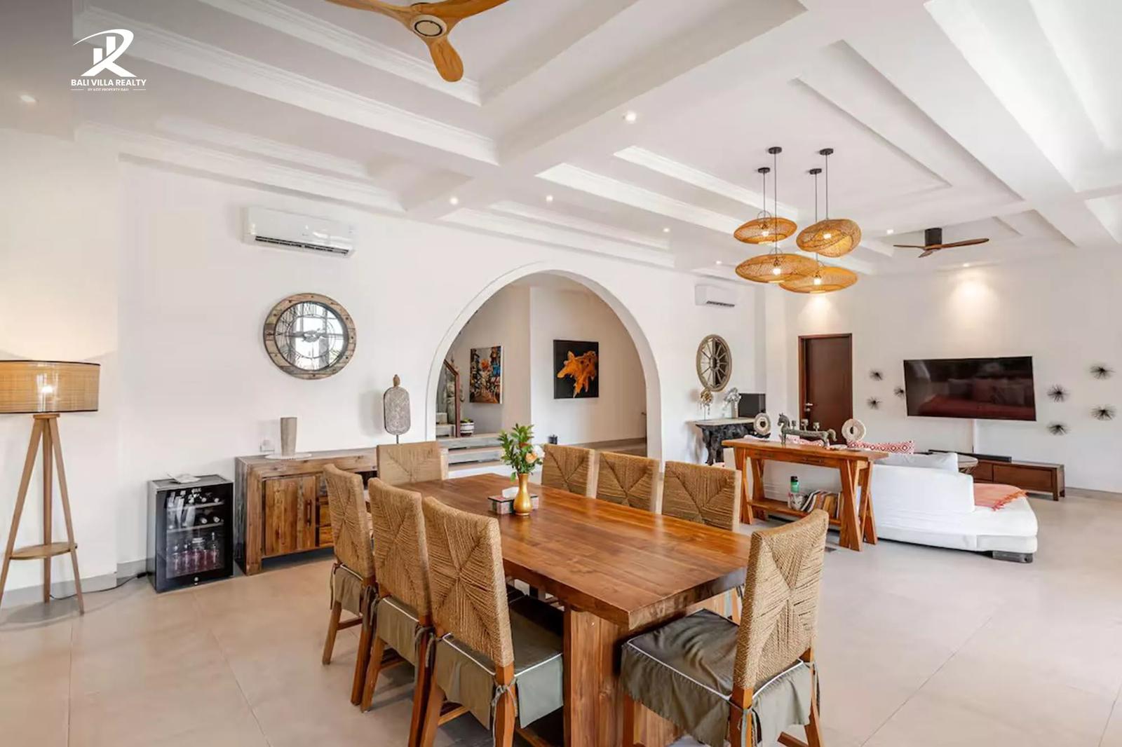 5 bedroom Villa for sale (Leasehold) — Grand 5BR Mediterranean Estate in Prime Canggu for Leasehold — photo 3
