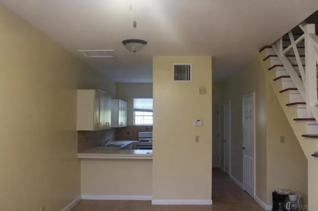 2-bedroom condominium in Country Club Estates, Paradise Island — photo 2