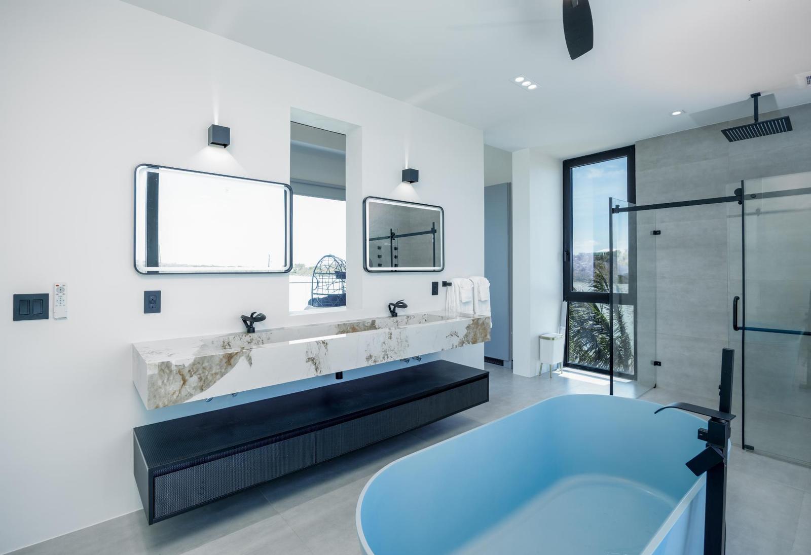 4-bedroom condo in Sapodilla Bay, Turks and Caicos Islands — photo 5
