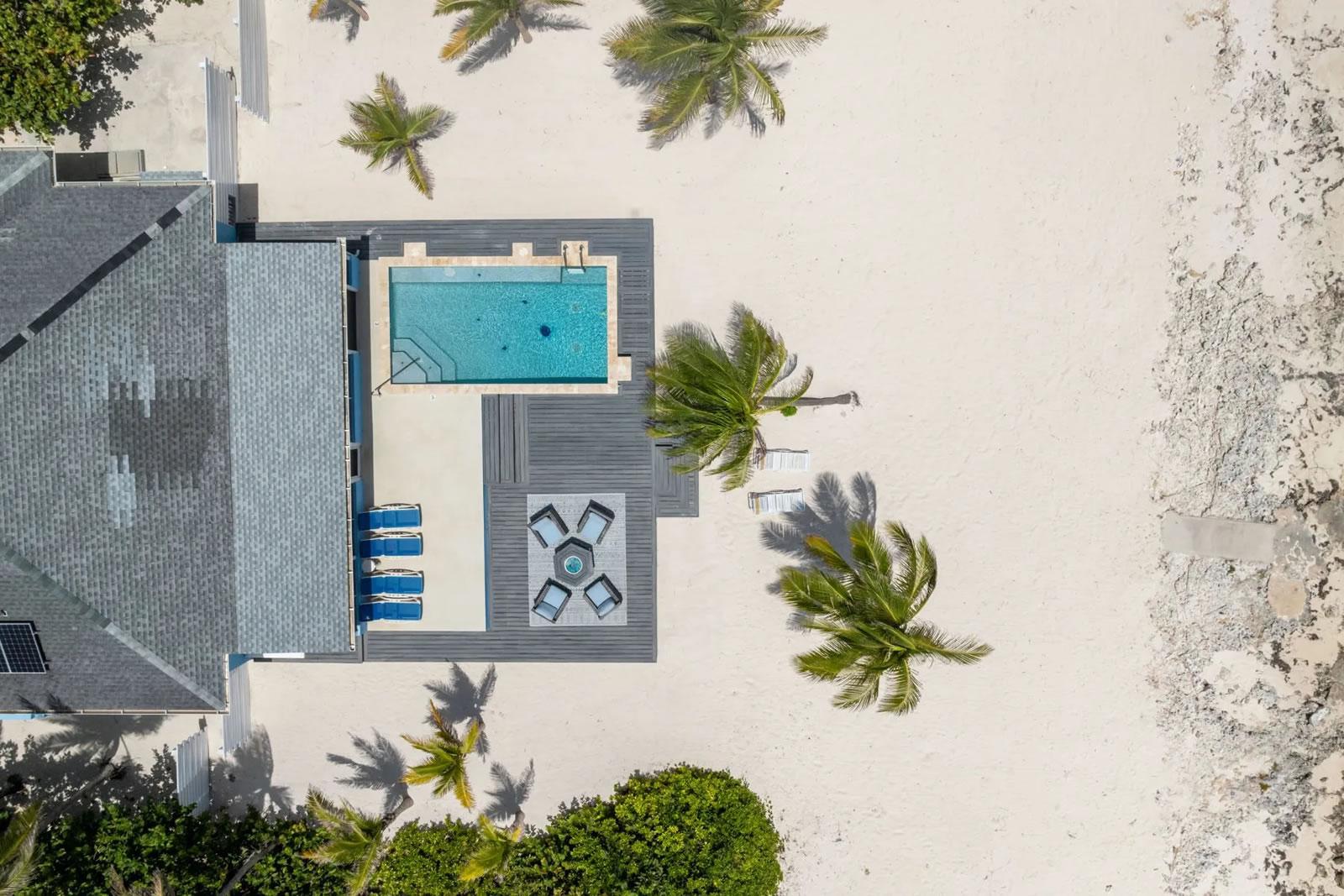 3 Bedroom Luxury Beachfront Home for Sale, Rum Point Drive, Cayman Kai, Grand Cayman — photo 3