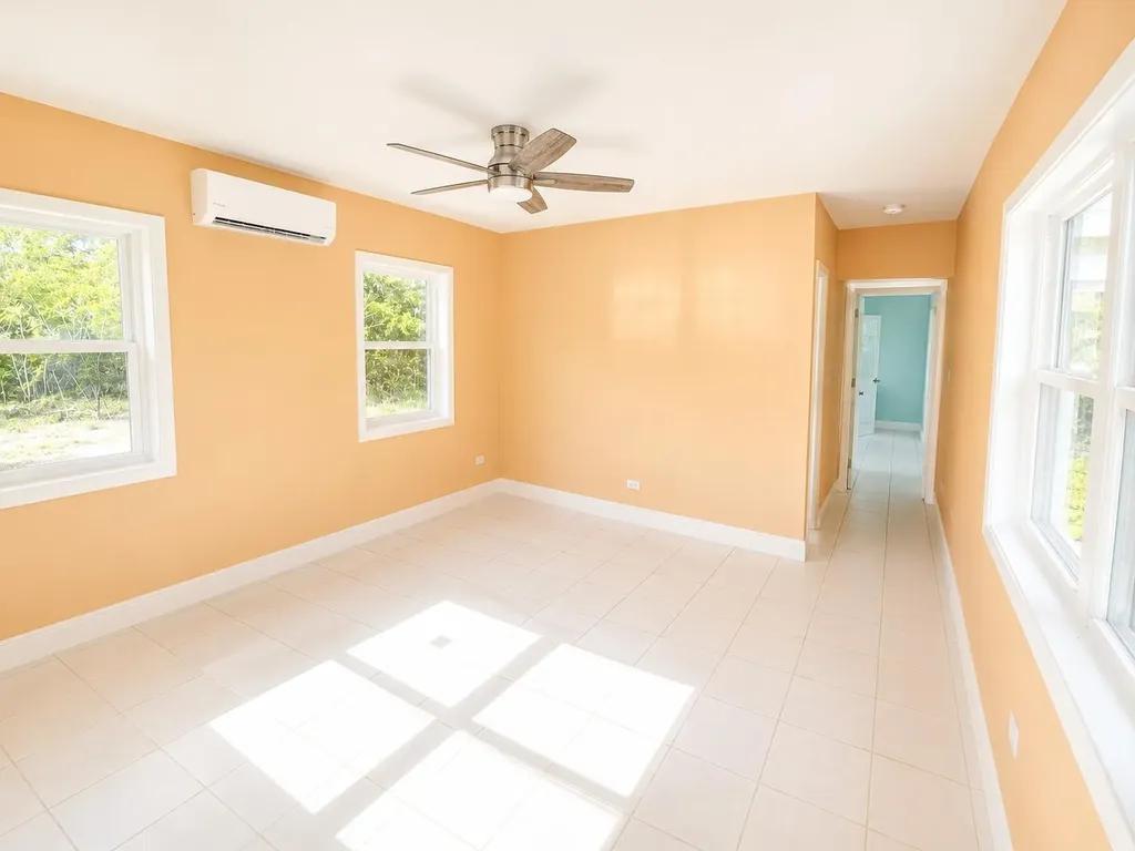 3-bedroom house in Hamiltons, Long Island — photo 5