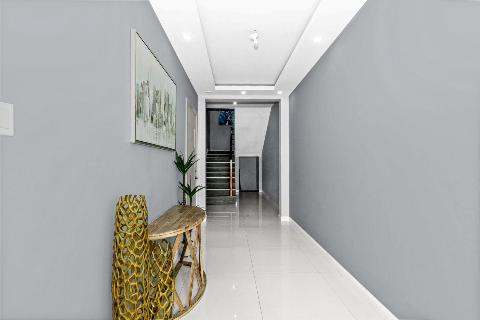 5-bedroom townhouse in Norbrook, Kingston 8, Jamaica — photo 3