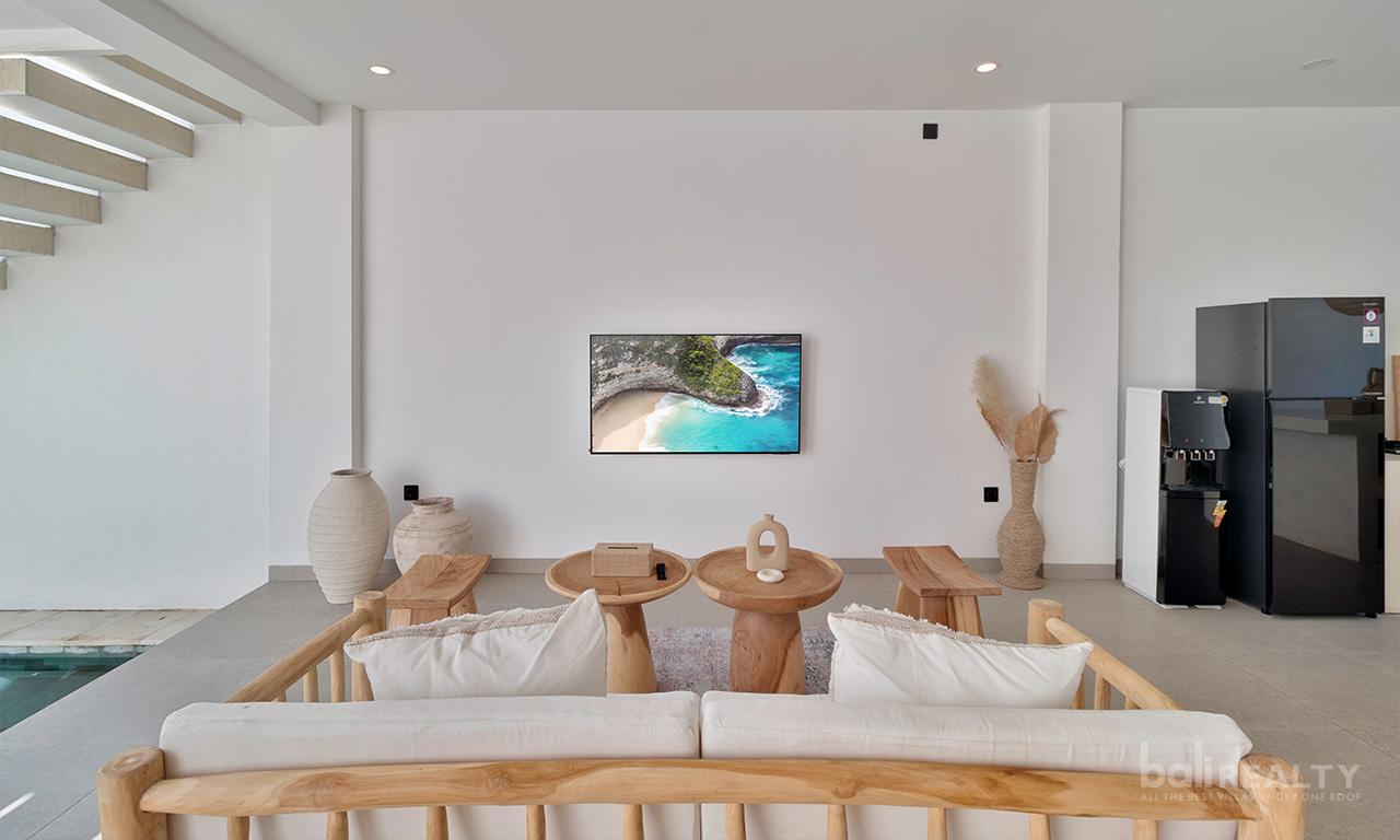 Rustic Two-Bedroom Villa in Tumbak Bayuh, Pererenan, Bali, Indonesia — photo 4