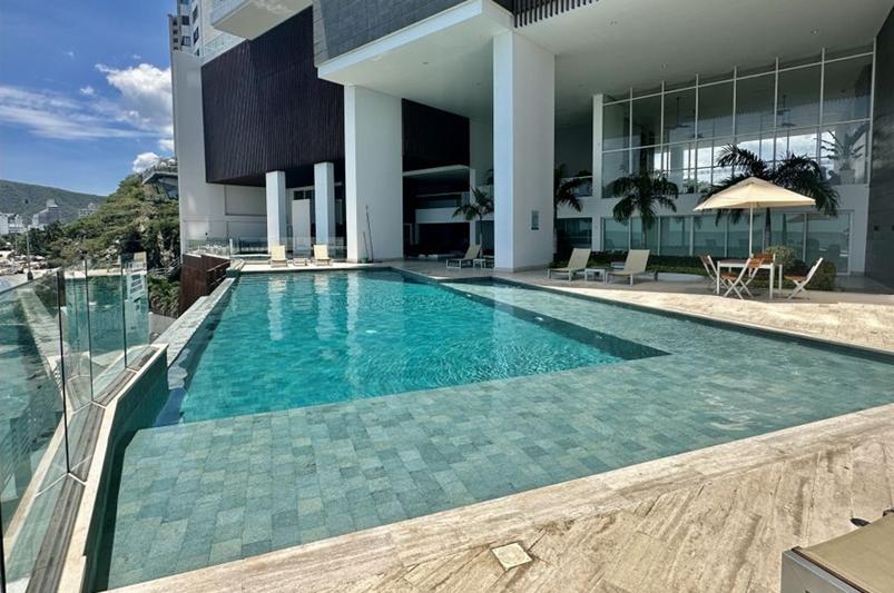 Rodadero Modern Beachfront 3BR Condo — photo 2