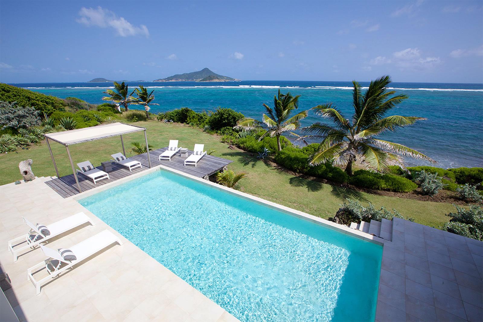 4 Bedroom Oceanfront Home for Sale, Bayaleau, Carriacou, Grenada — photo 1