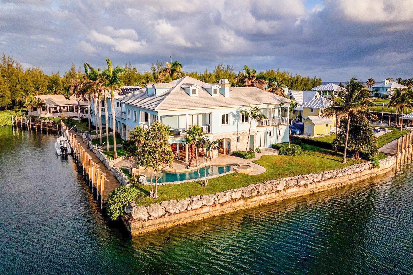 7 bedroom Residence for sale — EVANSTED in Grand Bahama, The Bahamas — photo 2