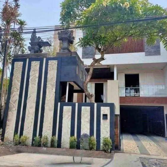 4-bedroom house in Denpasar — photo 1
