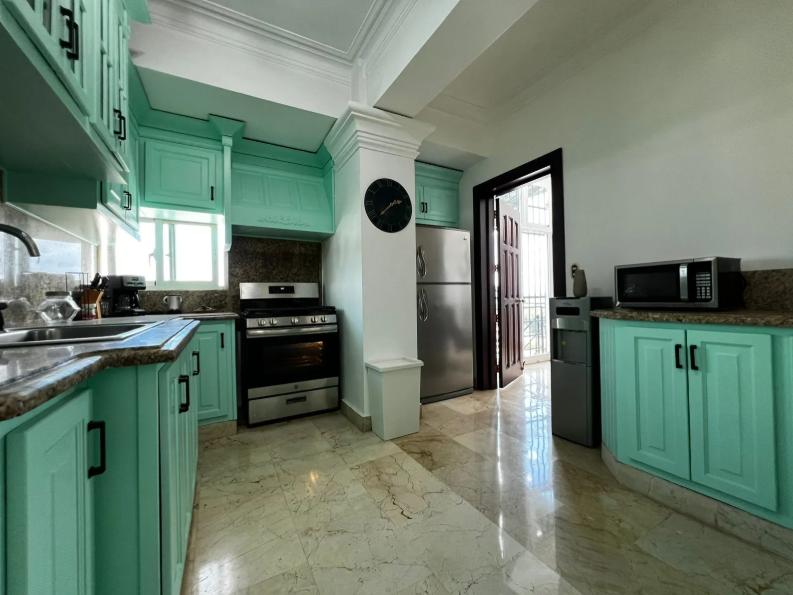 Santiago 4BR City View Condo — photo 5