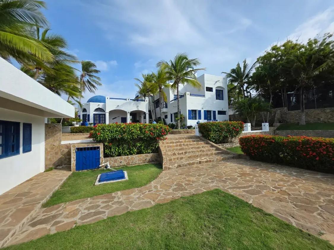 4-bedroom house in Playa Mendoza, Colombia — photo 4
