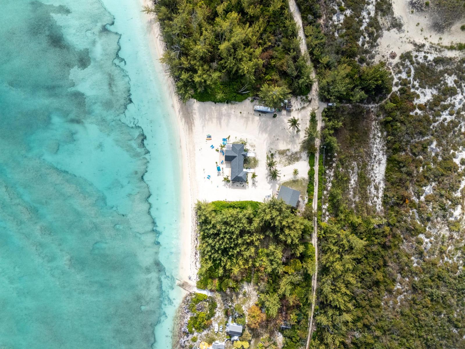 5 bedroom Residence for sale in PLEASANT HARBOR, ANDROS — photo 2