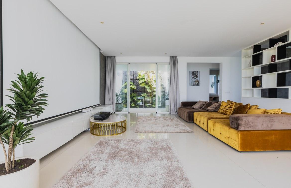Luxury modern freehold villa with rooftop and Jimbaran Bay views in Jimbaran, Bali, Indonesia — photo 5