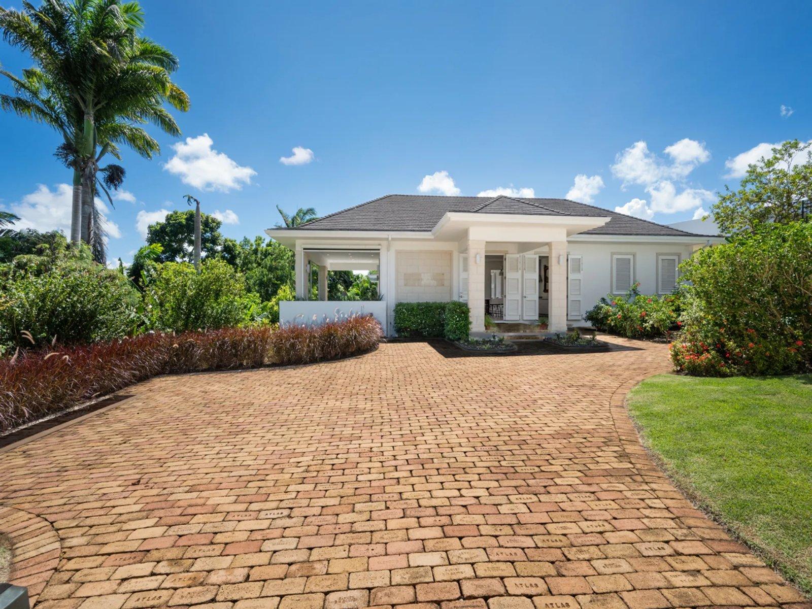 4-bedroom villa in Apes Hill, St James, Barbados — photo 2