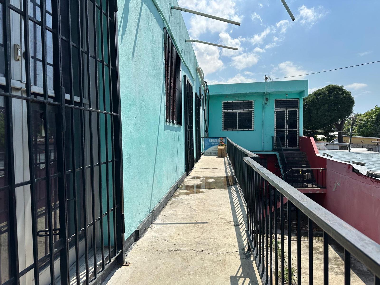 Commercial Building — photo 3