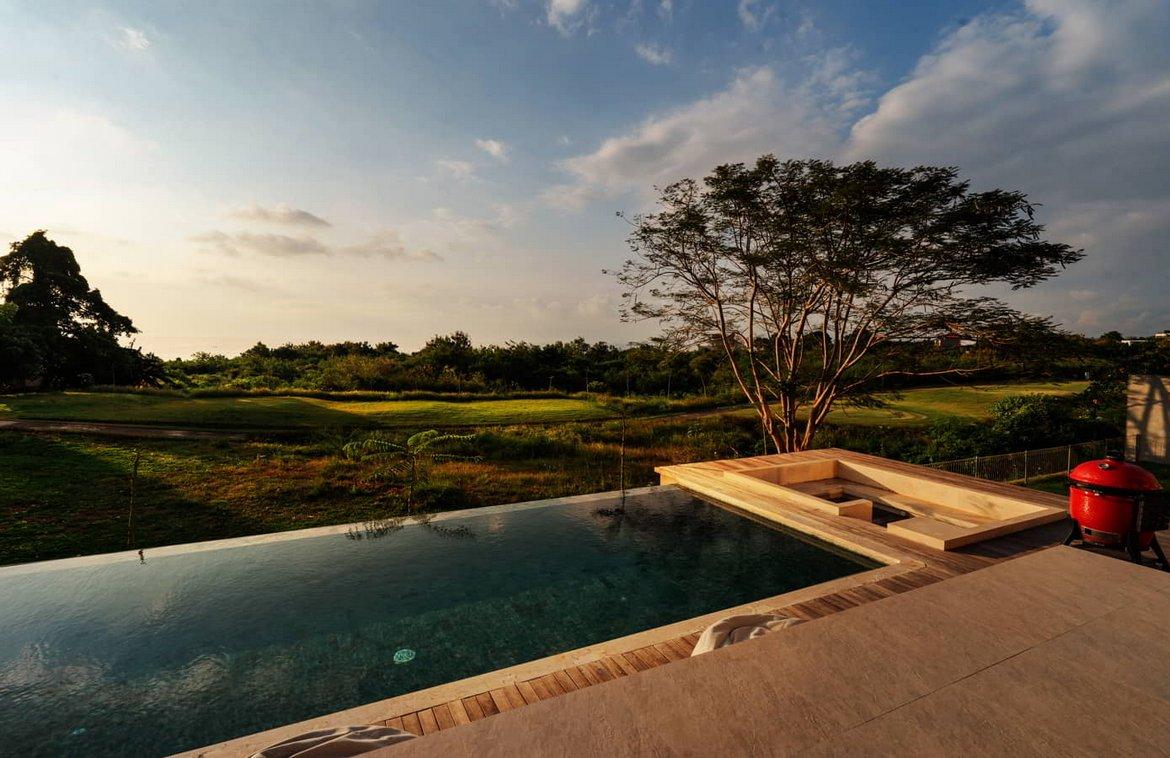 Rare Freehold Villa Overlooking Golf Course in Pecatu in Bukit West, Bali, Indonesia — photo 4