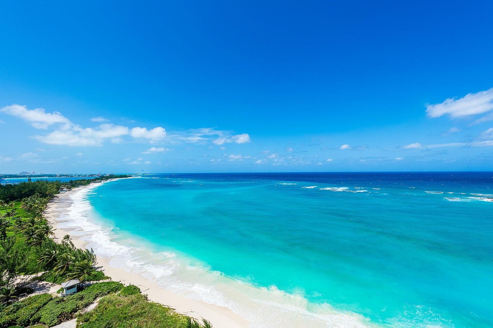 16th Floor 2 Bed Residence for Sale, The Reef at Atlantis, Paradise Island, Bahamas — photo 4