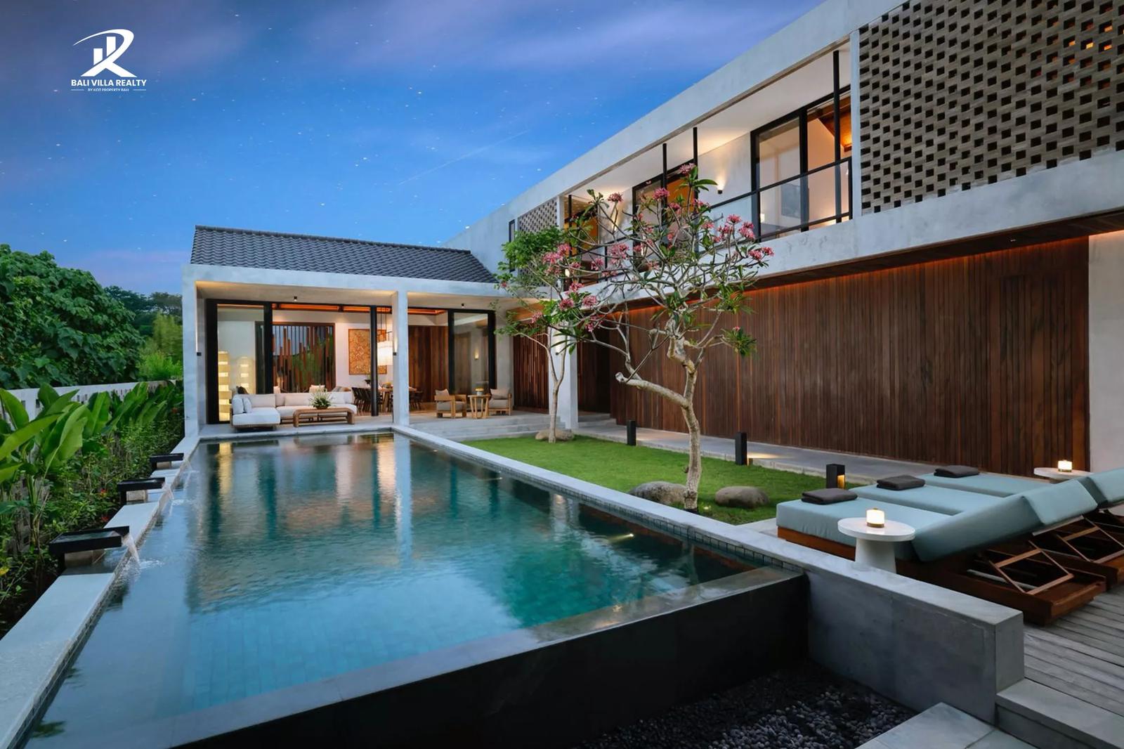 7 Bedroom Villa for Sale in Canggu, Bali — photo 1