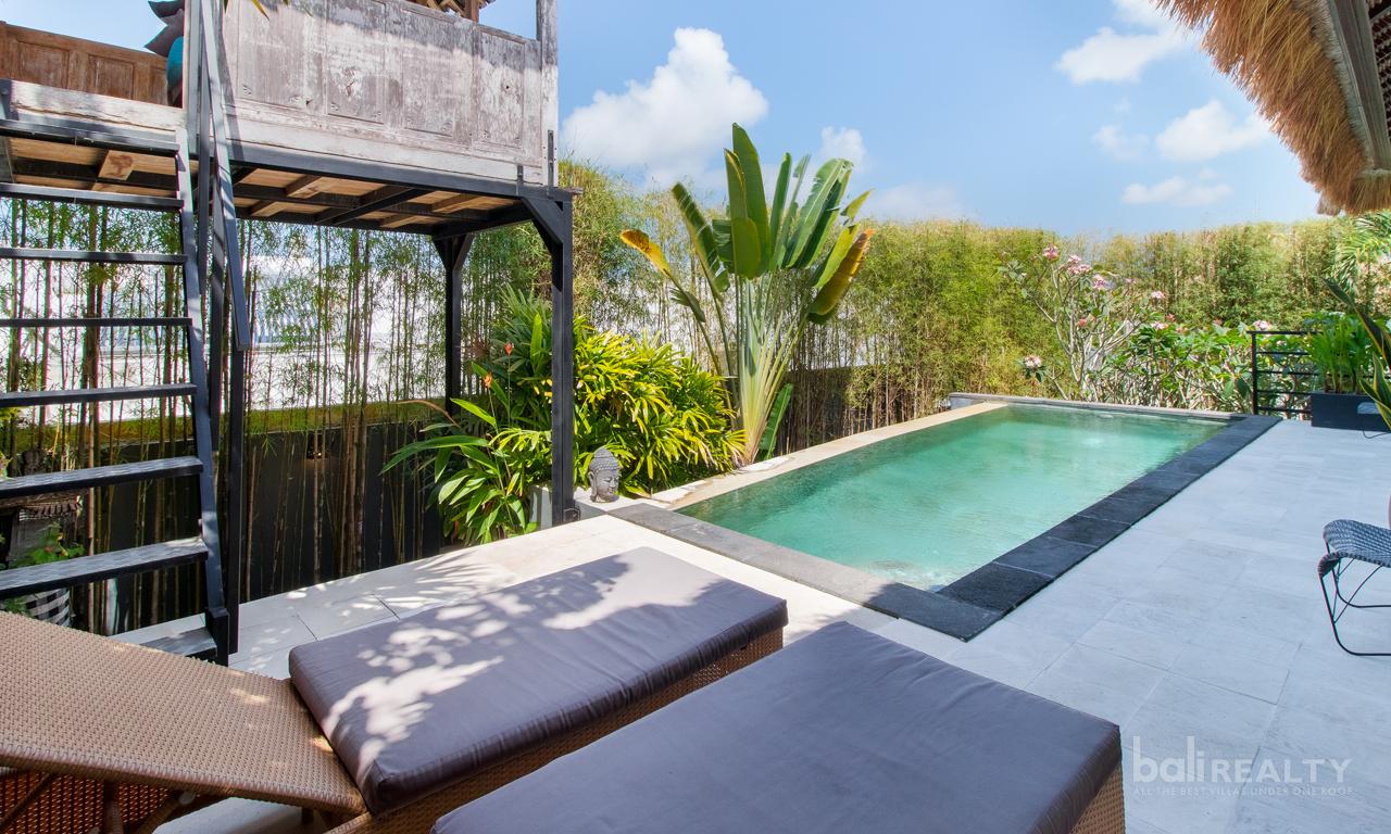 Tropical Vibe Two-Bedroom Villa with Hut in Ungasan Hills — photo 4