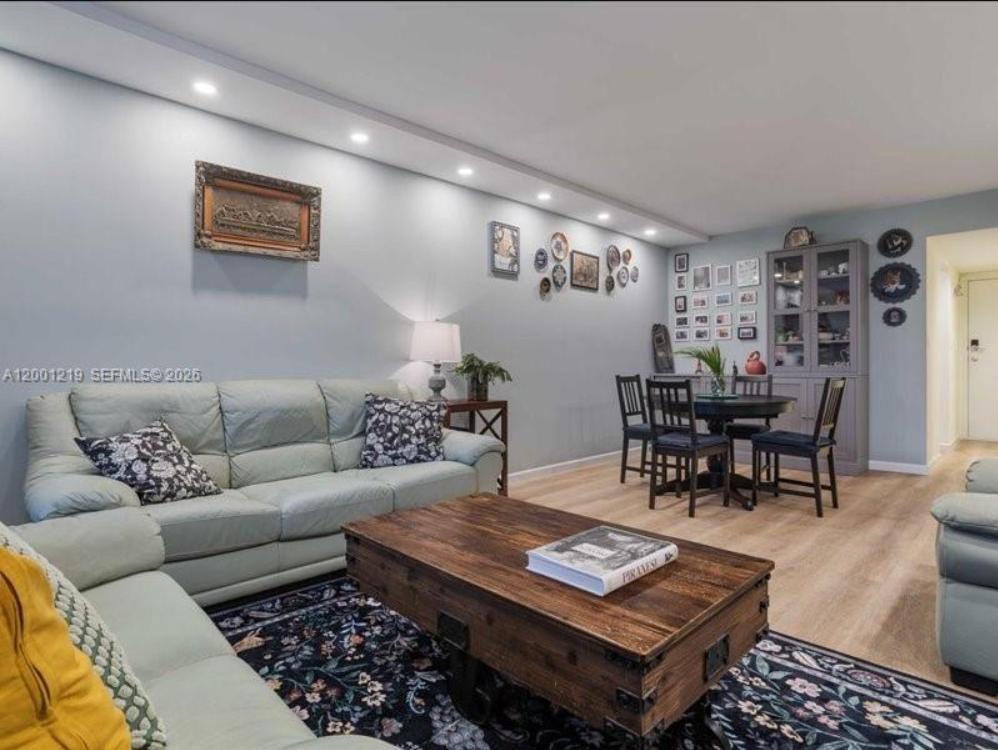 1 bedroom property for sale — Tamarac Gate One Condo 1BR Opportunity at 6193 Rock Island Rd #105, Tamarac, Florida, USA — photo 4