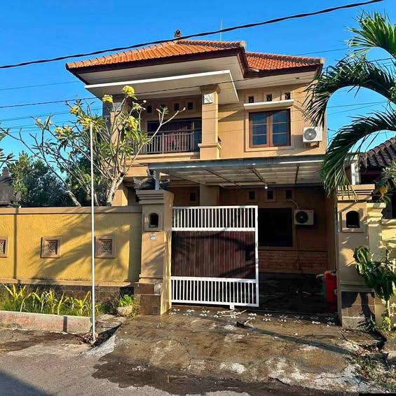 4-bedroom house in Denpasar — photo 1