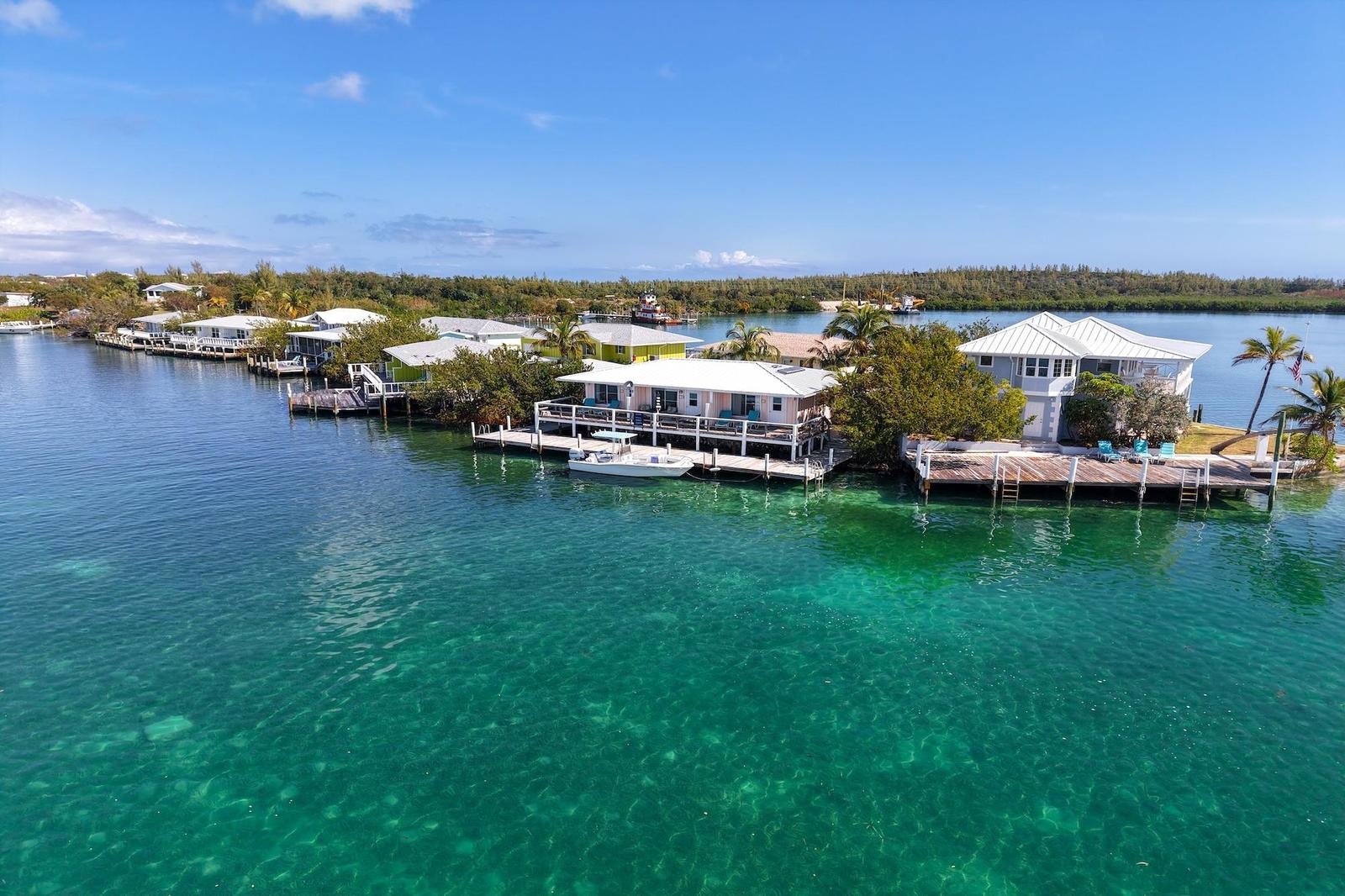 CORAL BAY VILLA in Abaco Islands, The Bahamas — photo 1