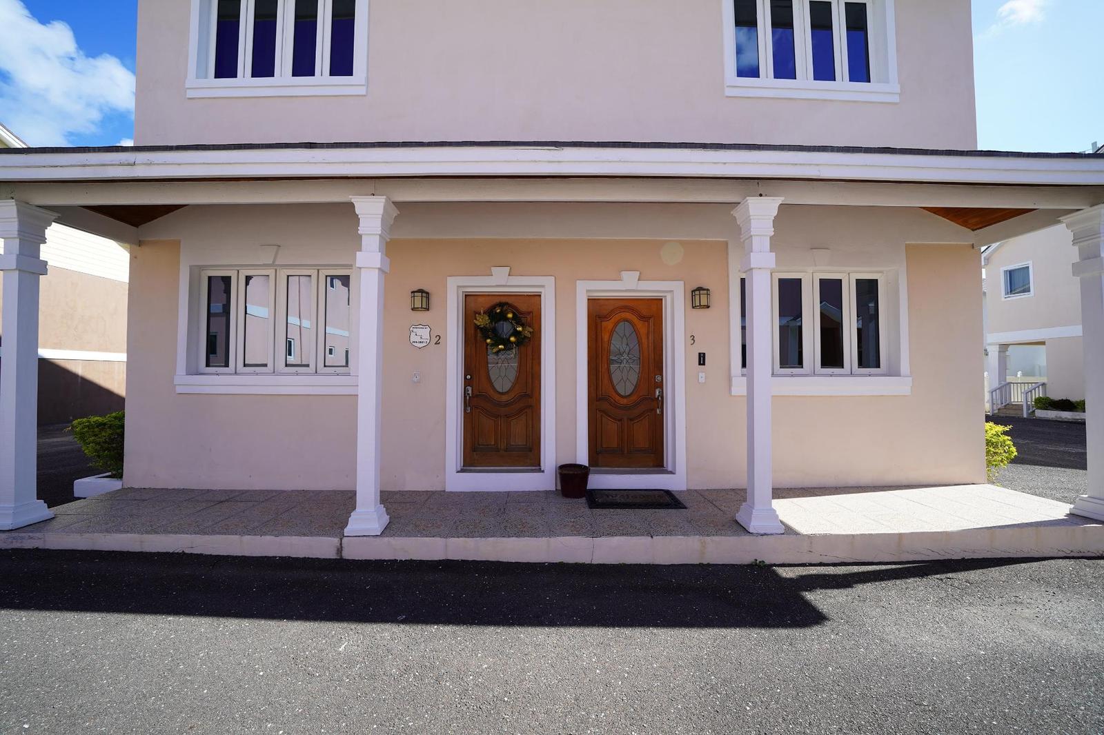 3 bedroom Apartment for sale — KINGFISH DRIVE in Nassau / New Providence, The Bahamas — photo 1