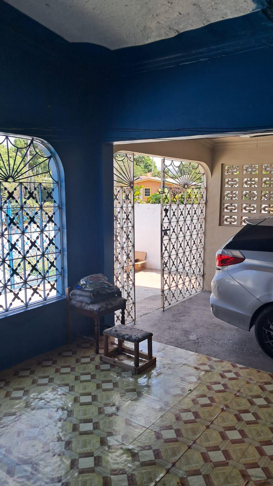 6 Bedroom House in Gregory Park — photo 4