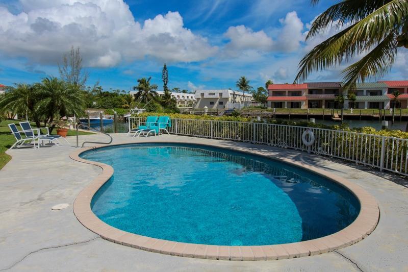4 bedroom Apartment for sale in Scarborough Place, Grand Bahama — photo 5