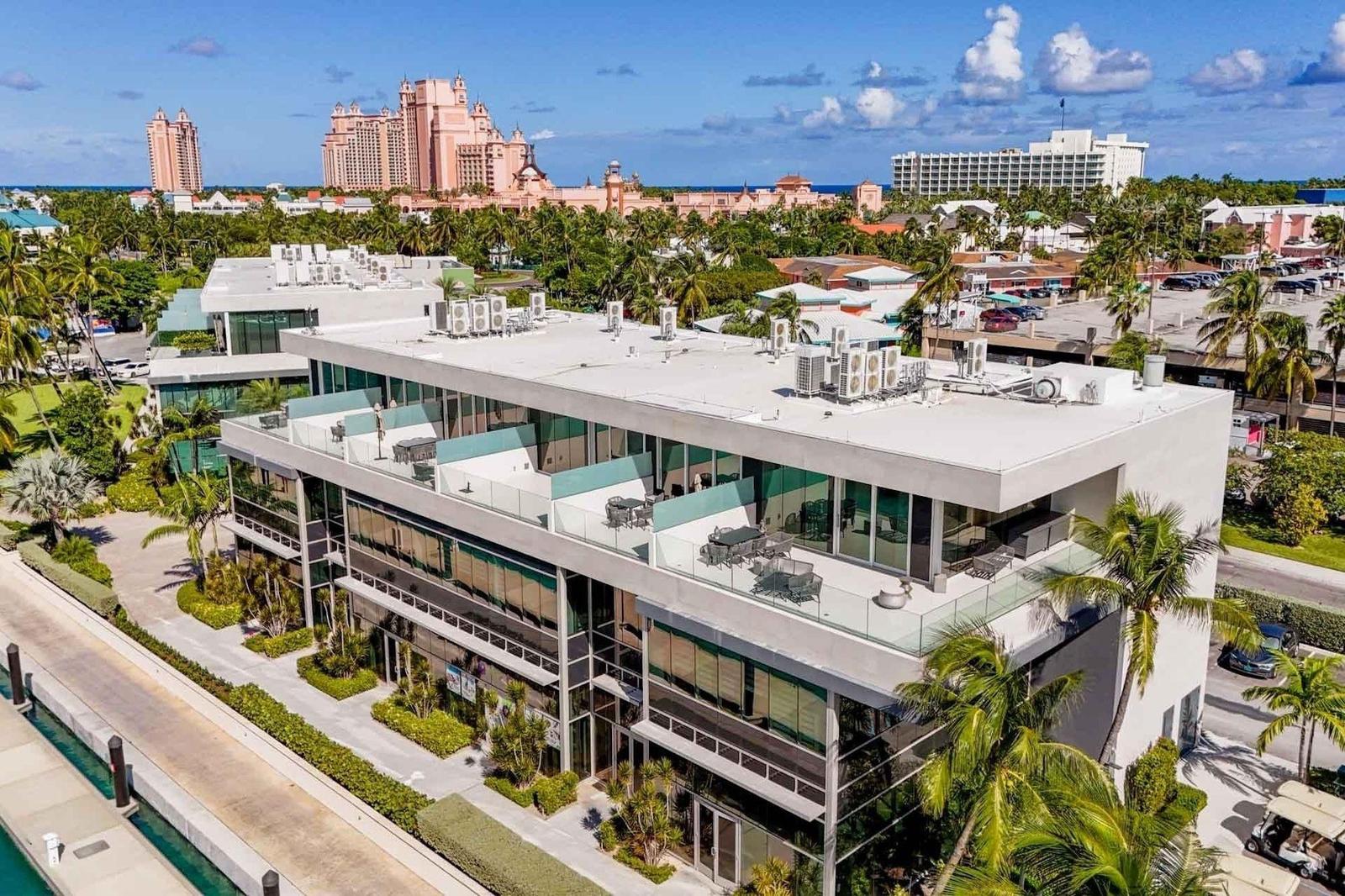 2 bedroom Apartment for sale - 4 MARINA WAY — photo 1