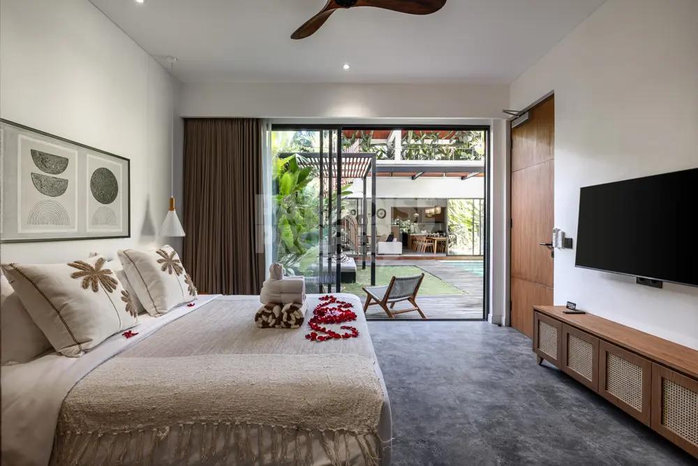 URGENT SALE: High-Yield 4-Bedroom Villa in Batu Bolong, Canggu — photo 4