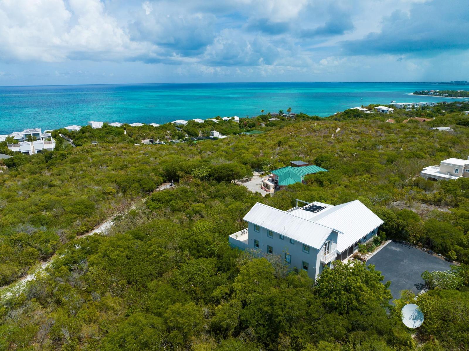 4-bedroom villa in Blue Mountain, Providenciales — photo 3