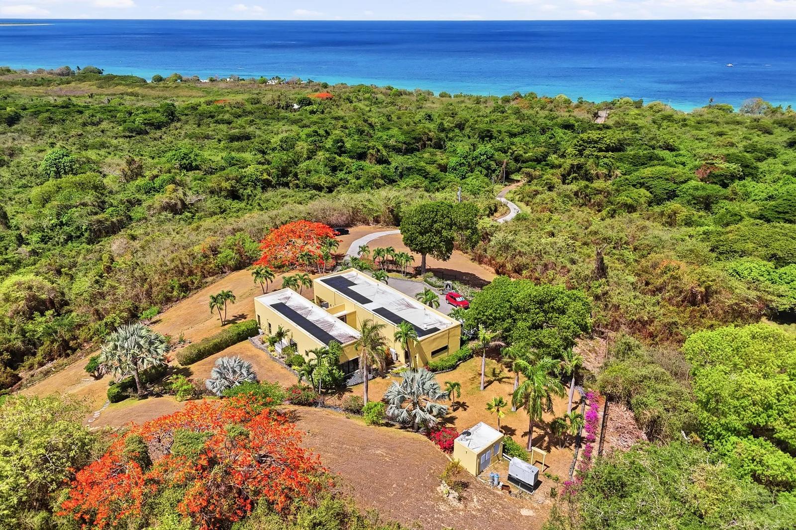 3 Beds 2.5 Baths 2,850 Sqft Villa in US Virgin Islands — photo 1