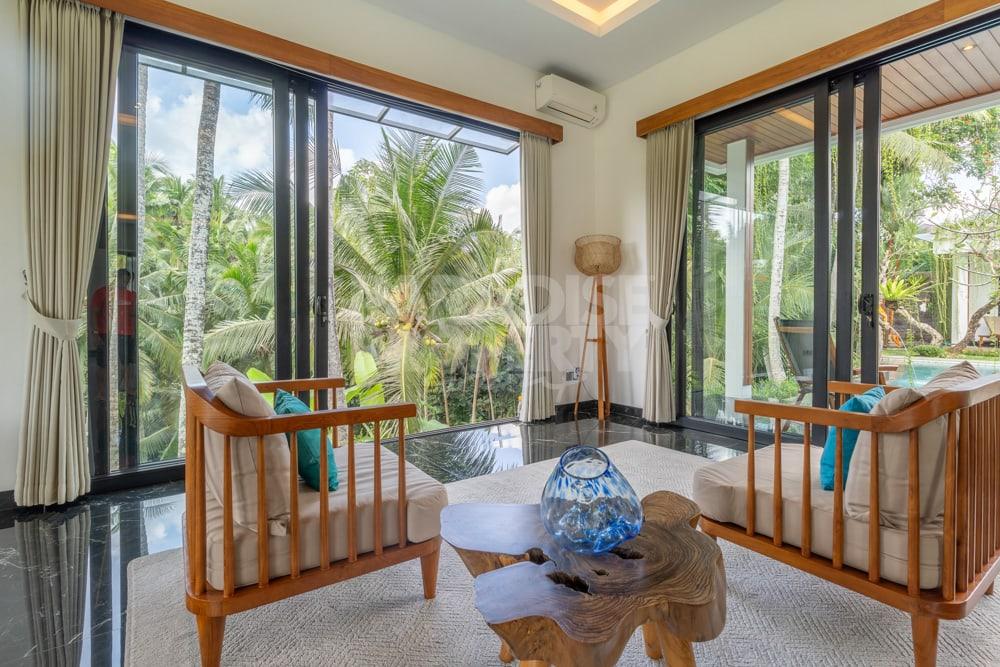 Luxurious 4-Bedroom Villa with Infinity Pool and Jungle Views, Minutes from Downtown Ubud — photo 4