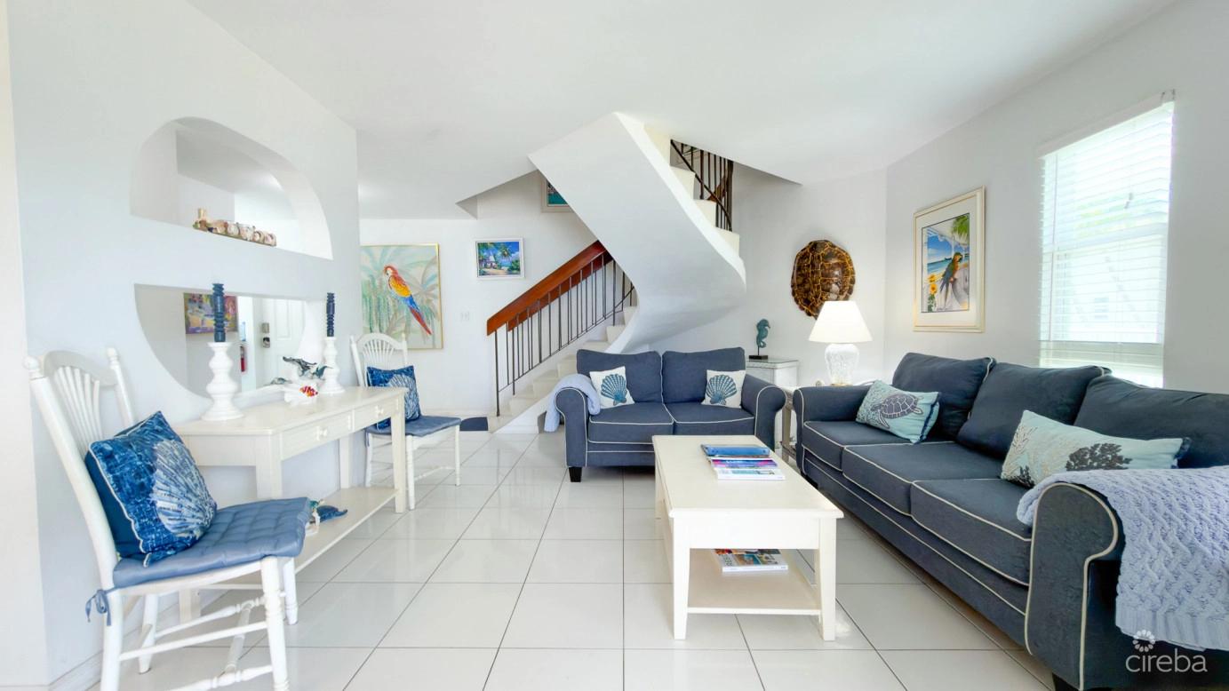 3-bedroom condo in Seven Mile Corridor, Cayman Islands — photo 4