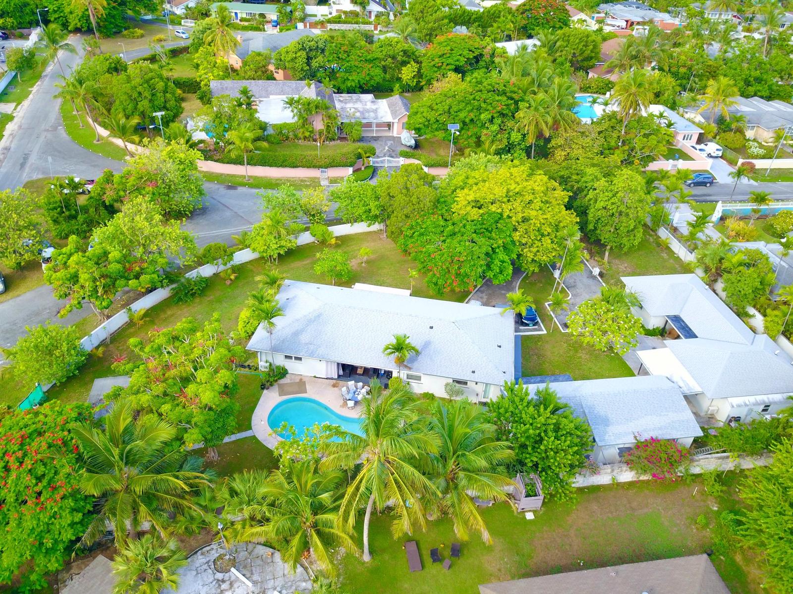 6 bedroom Residence for sale at 14 & 15 Hampshire Street, Nassau, The Bahamas — photo 5